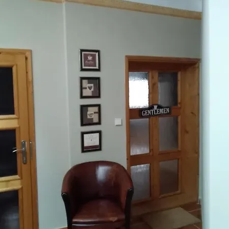 Bed and breakfast Lomnice Nad Popelkou 4*