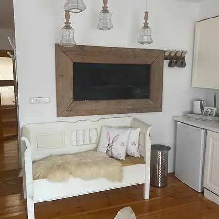 Bed & Breakfast Lomnice Nad Popelkou