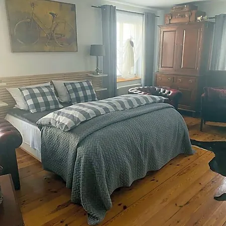 Lomnice Nad Popelkou Frühstückspension 4*